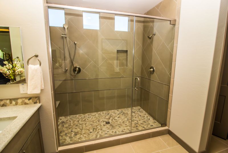 Modern Small Bathroom Shower Ideas
